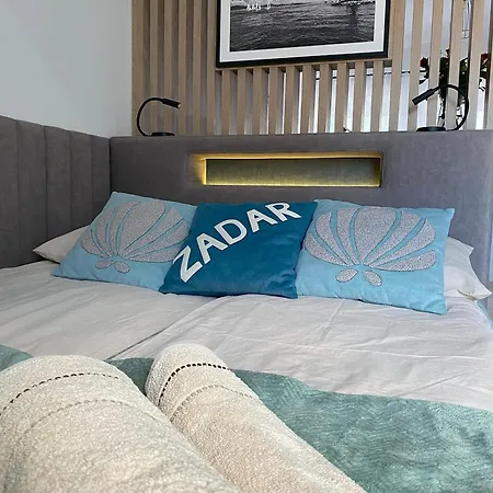 Blue House זאדאר