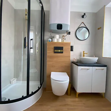 Blue House Apartment *